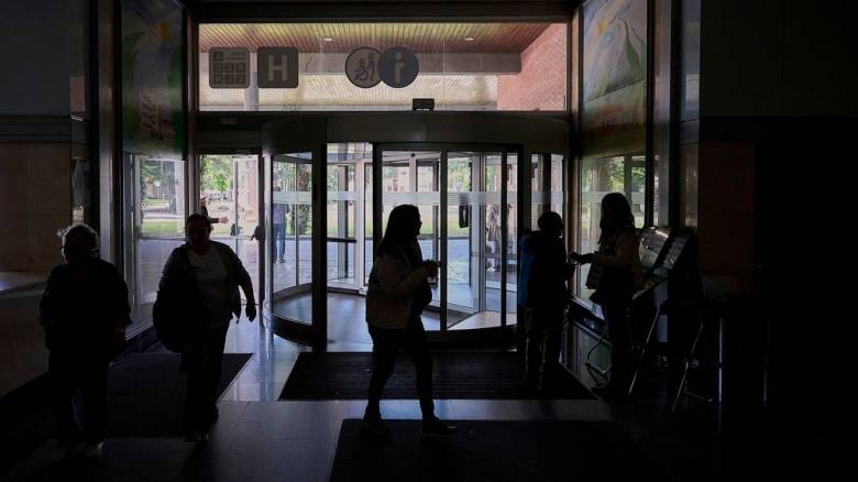 Ισπανία: Σε «φαινόμενο υπερτάσεων» οφείλεται το γιγαντιαίο μπλακάουτ της 28ης Απριλίου