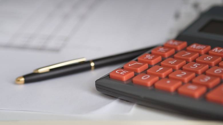 Κοντά στα 200 εκατ. ευρώ η στήριξη για ενοίκιο και νέους γονείς στις αρχές του 2025