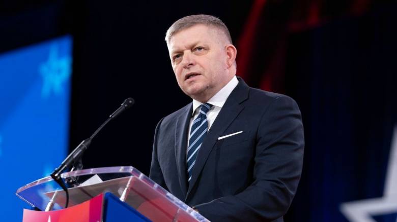 «Η Σλοβακία θα επωφεληθεί από το να παραμείνει ουδέτερη», δήλωσε ο πρωθυπουργός Ρ. Φίτσο