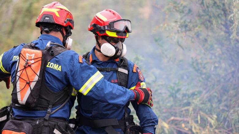 Φωτιά στην Παλιά Πεντέλη, κοντά στη Μονή