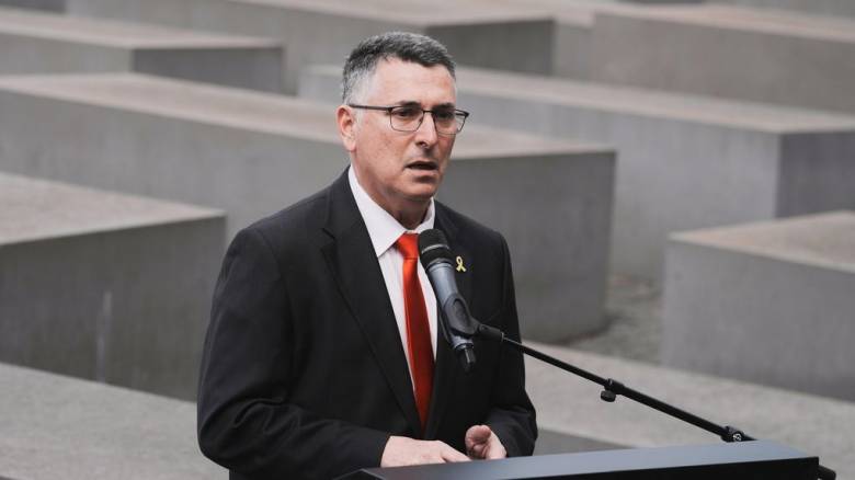 Το Ισραήλ ζητά την παράδοση της Χαμάς - Συνεχίζονται οι βομβαρδισμοί στη Γάζα