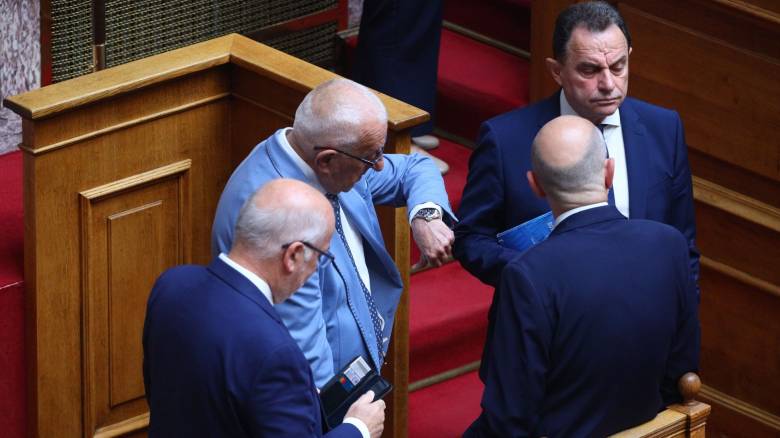 Προανακριτική: Εντάσεις, ενστάσεις και τεχνικά προβλήματα με το «καλημέρα»