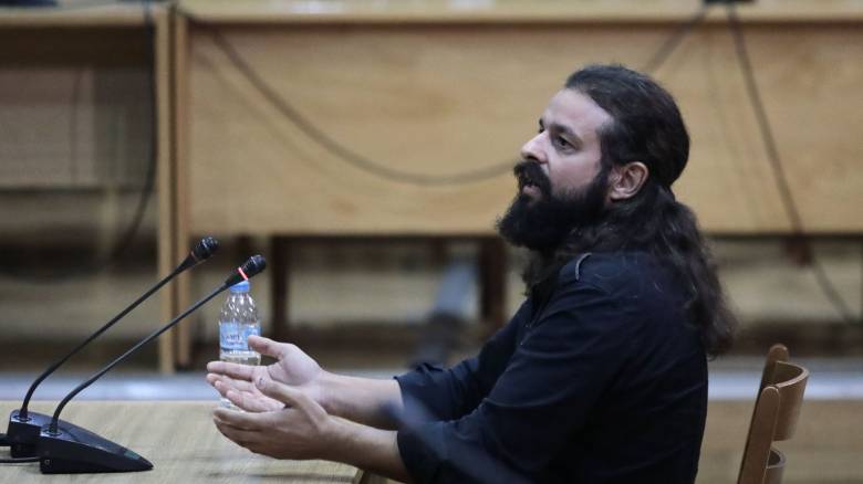 «Ατιμώρητος» ο πρώην βουλευτής της Χρυσής Αυγής Μπαρμπαρούσης για την προετοιμασία εσχάτης προδοσίας