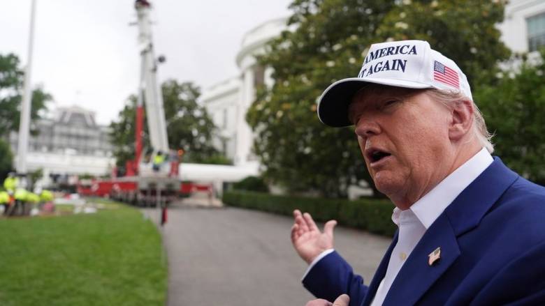 ΗΠΑ: Ο Τραμπ αντιμέτωπος με το κίνημα MAGA, το οποίο δεν επιθυμεί την εμπλοκή στο Ιράν