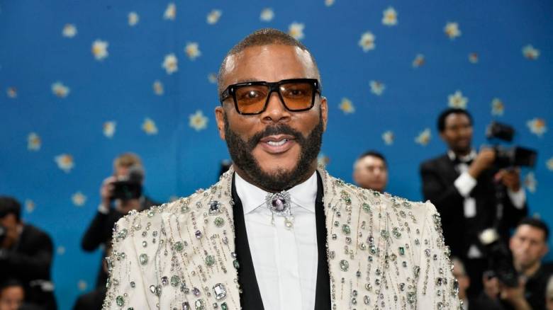 Τάιλερ Πέρι: Aρνείται τους ισχυρισμούς για σεξουαλική επίθεση και κακοποίηση