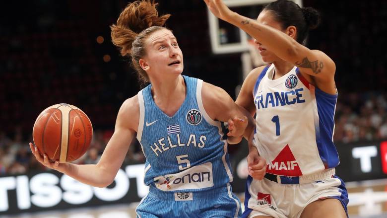 Ευρωμπάσκετ Γυναικών: Ήττα για την Εθνική με 92-56 από τη Γαλλία - Για την πρόκριση με την Τουρκία