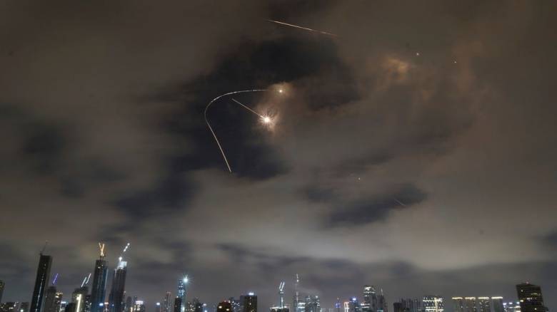 Ισραηλινή επίθεση στις πυρηνικές εγκαταστάσεις του Ισφαχάν - Εκρήξεις στο Τελ Αβίβ