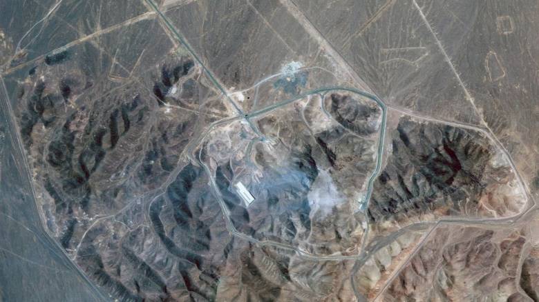 Παγκόσμια ανησυχία για τα Στενά του Ορμούζ - Πώς θα απαντήσει το Ιράν μετά το «χτύπημα» των ΗΠΑ