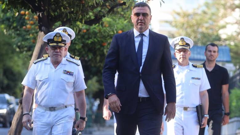 Συναγερμός στο υπ. Ναυτιλίας: Σήμα κινδύνου σε ελληνικά πλοία στον Περσικό Κόλπο