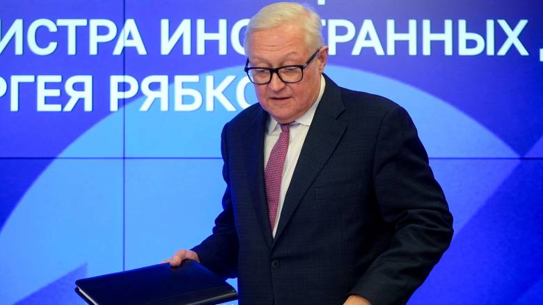 Ρωσία: «Το Ιράν έχει δικαίωμα αυτοάμυνας - Αδιάσπαστη η σχέση μας με την Τεχεράνη»