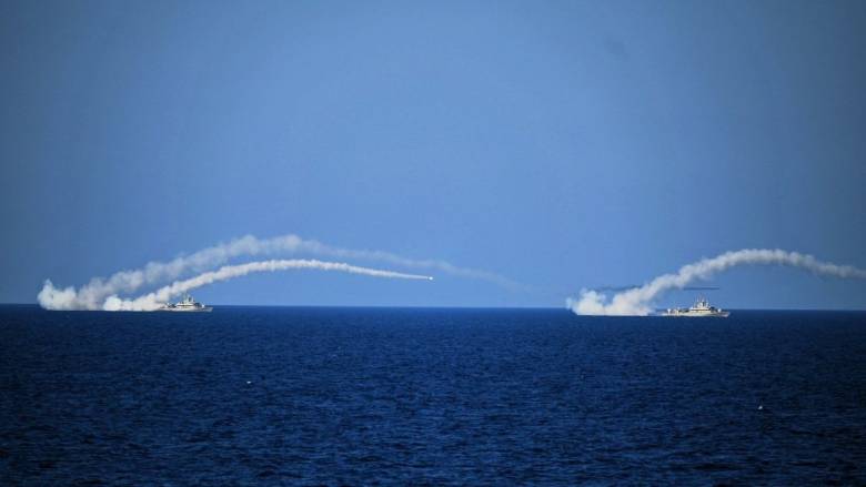 Άσκηση κατευθυνόμενων πυραύλων του Πολεμικού Ναυτικού - Παρών ο Ν. Δένδιας