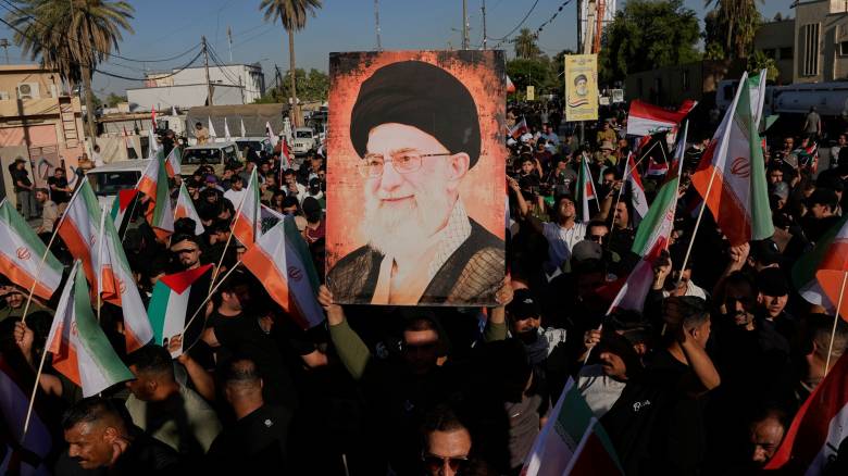 Σενάρια αλλαγής καθεστώτος στο Ιράν εξετάζει ο Τραμπ - Νέες επιθέσεις Ισραήλ στην Τεχεράνη