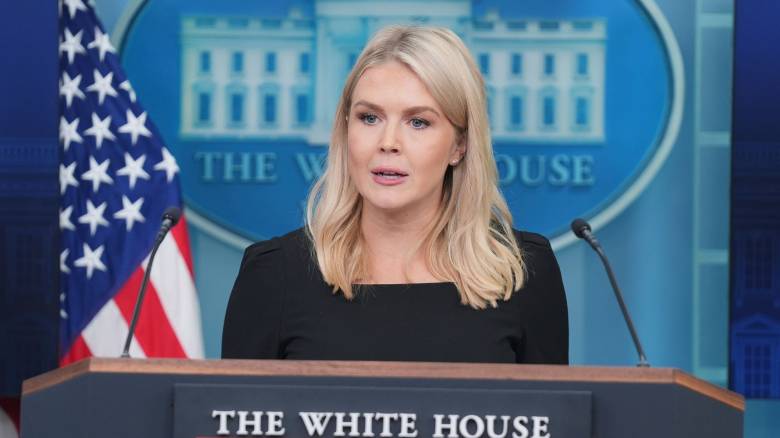 Αναδίπλωση του Λευκού Οίκου για τα περί «αλλαγής καθεστώτος» στο Ιράν μετά τη δήλωση Τραμπ