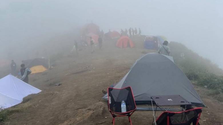 Ινδονησία: Συνεχίζονται οι προσπάθειες ανάσυρσης της τουρίστριας εκγλωβισμένης σε ηφαίστειο