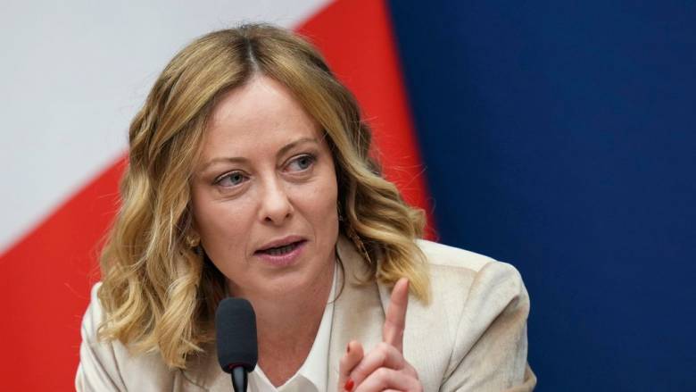 Μελόνι: «Συμφωνώ με τους Ρωμαίους, αν θέλεις την ειρήνη, πρέπει να ετοιμάζεις πόλεμο»