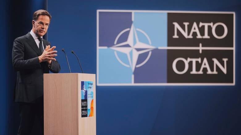 NATO: Αυξάνονται οι δαπάνες λόγω Ρωσίας – Ο Ρούτε «βλέπει» ενότητα και δέσμευση Τραμπ στη συμμαχία