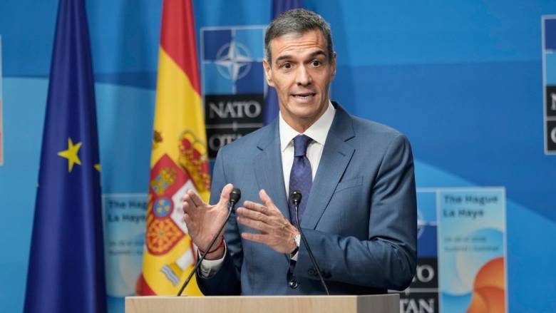 Απάντηση Σάντσεθ σε Τραμπ: «Είναι επαρκείς οι τρέχουσες αμυντικές δαπάνες»