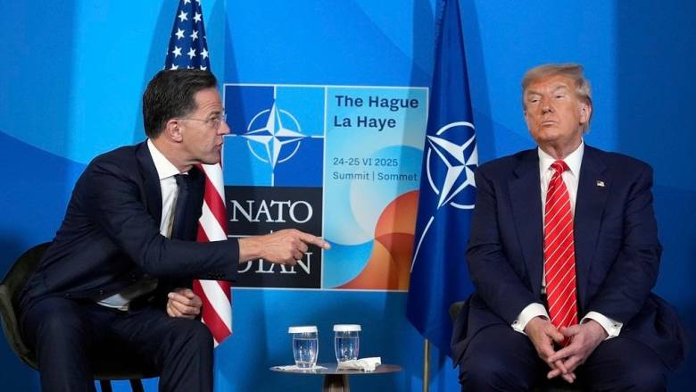 Μαρκ Ρούτε: O «μπαμπάς» Τραμπ βοήθησε στην επίλυση της κρίσης στη Μέση Ανατολή