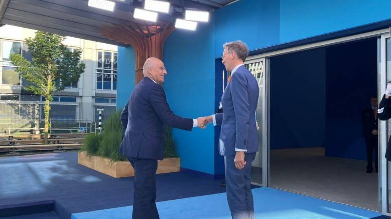 Σε δείπνο εργασίας των υπουργών Άμυνας του ΝΑΤΟ ο Δένδιας