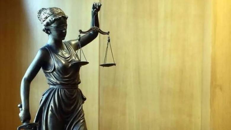 Γαλλία: Την παρακαλούσε ο παππούς της να τον σκοτώσει - Τον έκαψε και καταδικάστηκε σε 5ετή φυλάκιση