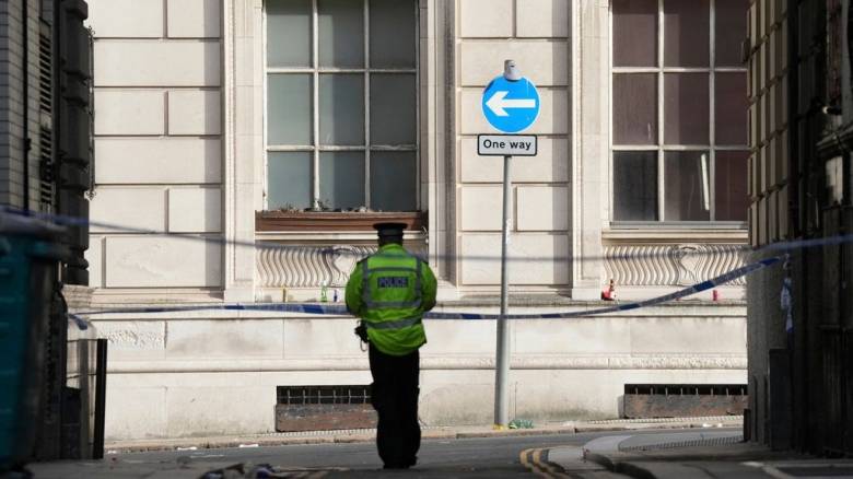 Ενοχοι βρετανοί αστυνομικοί για τον «ταπεινωτικό» σωματικό έλεγχο σε 15χρονη