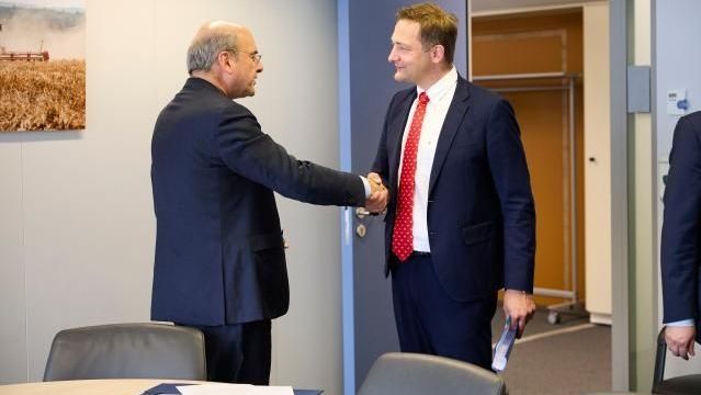 Ο Κ. Χατζηδάκης ενημέρωσε την ΕΕ για την απορρόφηση του ΟΠΕΚΕΠΕ από την ΑΑΔΕ