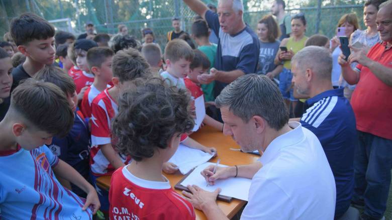 Από τα γήπεδα στις Αθλητικές Ακαδημίες ΟΠΑΠ – Άγγελος Χαριστέας και Τάκης Φύσσας