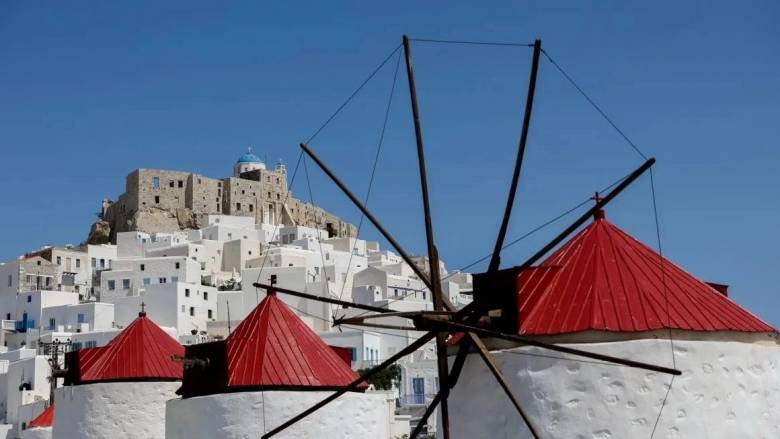 Η Αστυπάλαια στην κορυφή των νησιών που προτιμούν για διακοπές οι Γάλλοι