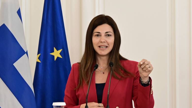 Ζαχαράκη: Θα έχουμε αποκλίσεις στις βάσεις εισαγωγής ΑΕΙ – Τι είπε για τα Μη Κρατικά Πανεπιστήμια