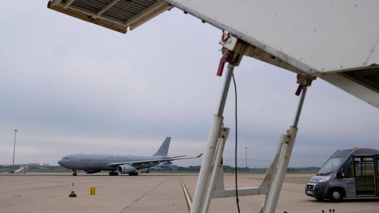 Βρετανία: Τέσσερις συλλήψεις για βανδαλισμούς σε βάση της RAF - Οι κατηγορίες που αντιμετωπίζουν