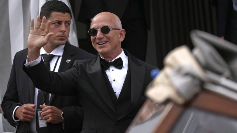 Ένας Μπέζος που δεν είναι Γιάννης, αλλά εκρίθη απαράδεκτος