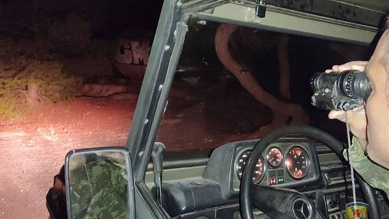 Συναγερμός στις Ενοπλες Δυνάμεις για τις πυρκαγιές: Περιπολίες, θερμικές κάμερες και εναέρια μέσα