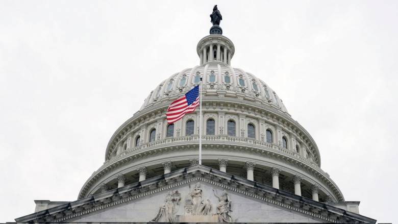 Γερουσία: «Πράσινο φως» στον Τραμπ για βομβαρδισμούς στο Ιράν χωρίς την έγκριση του Κογκρέσου