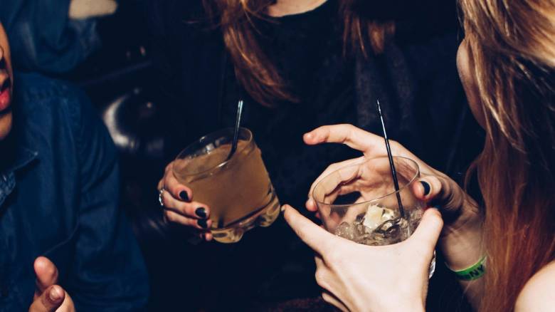 Ανησυχητικά στοιχεία: Το 86% των 16χρονων στην Ελλάδα έχει καταναλώσει αλκοόλ