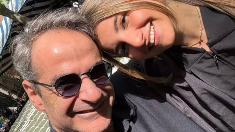 «Χρόνια πολλά αγάπη μου Πότε πέρασαν 22 χρόνια» - Η ανάρτηση Μητσοτάκη για τα γενέθλια της κόρης του