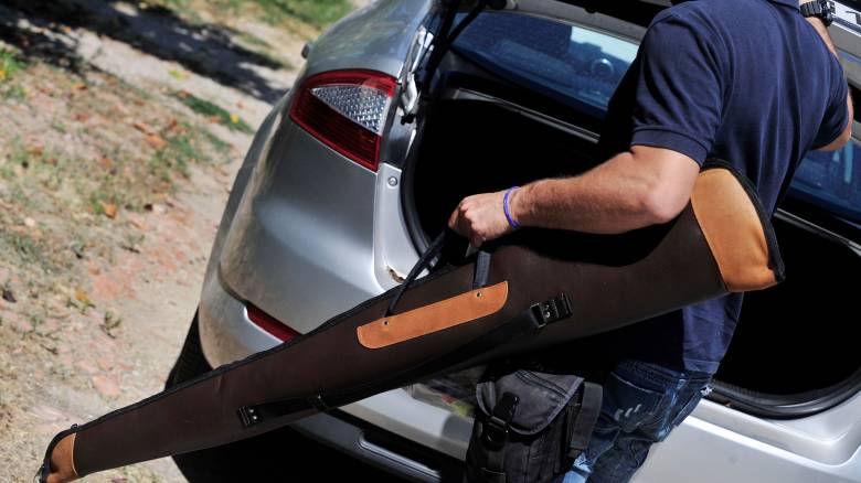 Πανικός στον Πύργο Ηλείας: Άνδρας άρπαξε καραμπίνα και πυροβόλησε στον αέρα μετά από καυγά