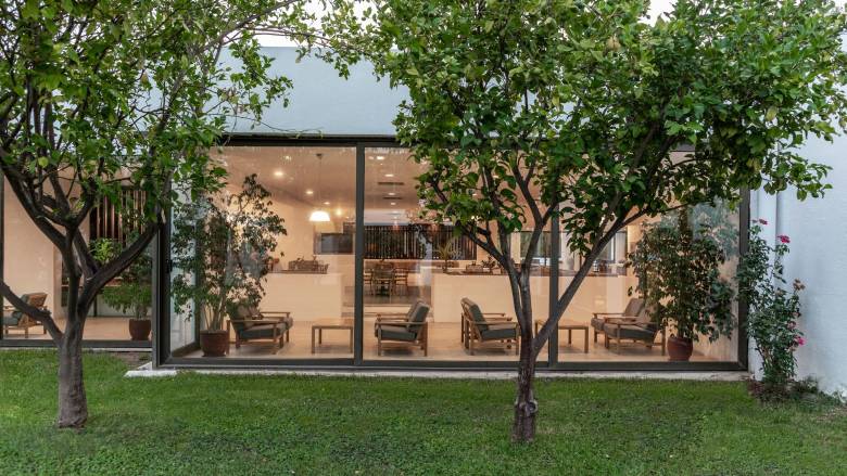 Amalia Hotels: Εκεί που η διαχρονική αξία της ελληνικής φιλοξενίας συναντά την καρδιά της ιστορίας