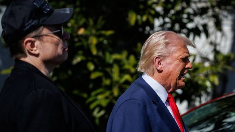 Τραμπ για Μασκ: Χωρίς επιδοτήσεις θα το κλείσει το μαγαζί - Με νέο κόμμα απαντά ο ιδρυτής της Tesla