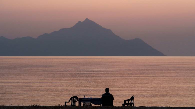 Πάνω από 74.000 πήγαν διακοπές τον Ιούνιο με voucher κοινωνικού τουρισμού