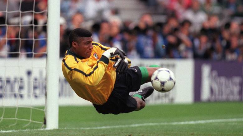 Θρήνος στο παγκόσμιο ποδόσφαιρο: Πέθανε ο Νιγηριανός τερματοφύλακας Πίτερ Ρουφάι