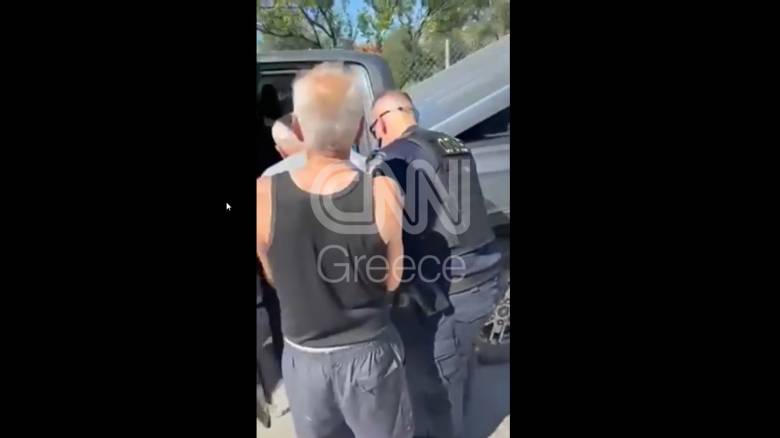 Πυρκαγιά στη Ραφήνα: Πάνω από 300 άνθρωποι απομακρύνθηκαν από τα σπίτια τους – 51 απεγκλωβισμοί