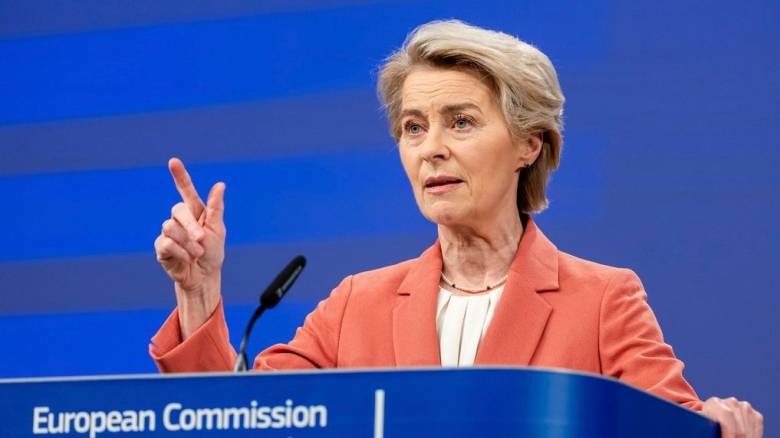 Φον ντερ Λάιεν: «Βλέπει» αντίμετρα αν δεν ευοδώσουν οι διαπραγματεύσεις με τις ΗΠΑ για τους δασμούς