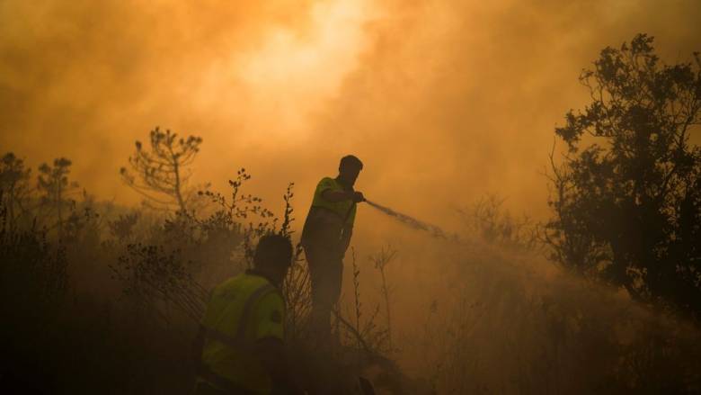 Μία άγνωστη οργάνωση ανέλαβε την ευθύνη για τις φωτιές στην Τουρκία με τους δύο νεκρούς