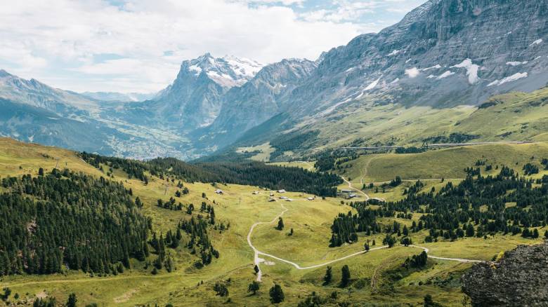 Με ρυθμούς «εξπρές» έλιωσαν φέτος οι παγετώνες στην Ελβετία