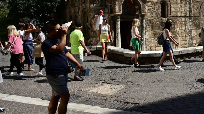 Υπουργείο Υγείας: Εγκύκλιος για λήψη μέτρων και συστάσεις λόγω καύσωνα σε πολίτες και υπηρεσίες