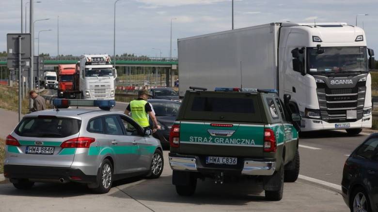 Η Πολωνία επανέφερε προσωρινά τους συνοριακούς ελέγχους με τη Γερμανία και τη Λιθουανία