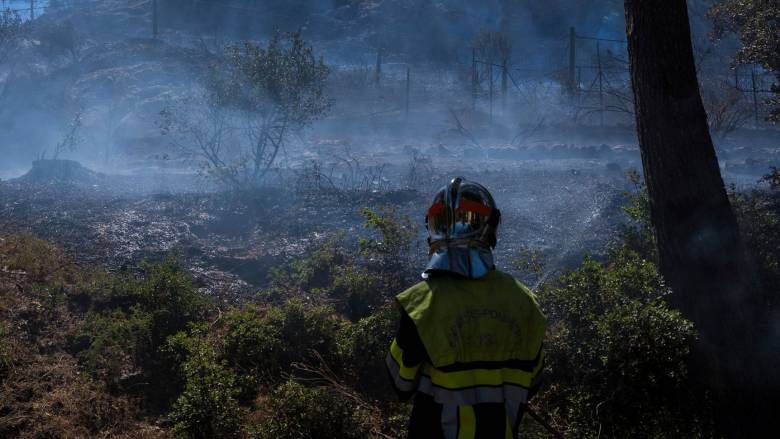 Φωτιά στην Αργολίδα: Πυροσβέστης με κατάγματα στα πλευρά νοσηλεύεται στο νοσοκομείο Αργους