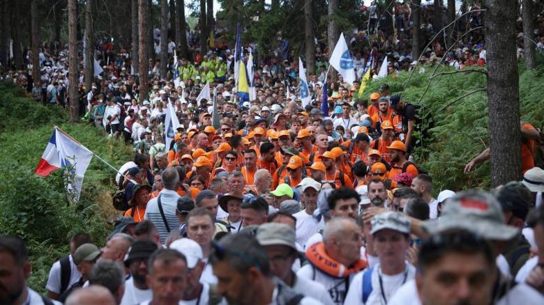 Βοσνία: Πορεία ειρήνης στη μνήμη της σφαγής της Σρεμπρένιτσα το 1995