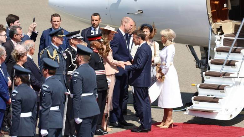 Λονδίνο: Με επισημότητα Ουίλιαμ και Κέιτ υποδέχθηκαν το ζεύγος Μακρόν