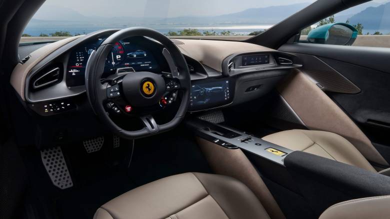 Η Ferrari αφήνει τις επιφάνειες αφής και επιστρέφει στους φυσικούς διακόπτες